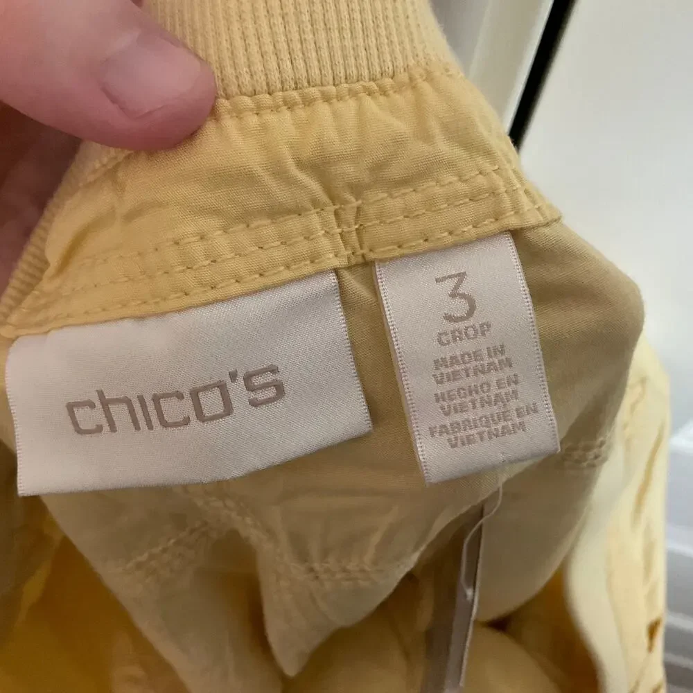 Chico’s The Amelia Cool Cotton Crop‎ in Butter Yellow - Size 16 - NEW